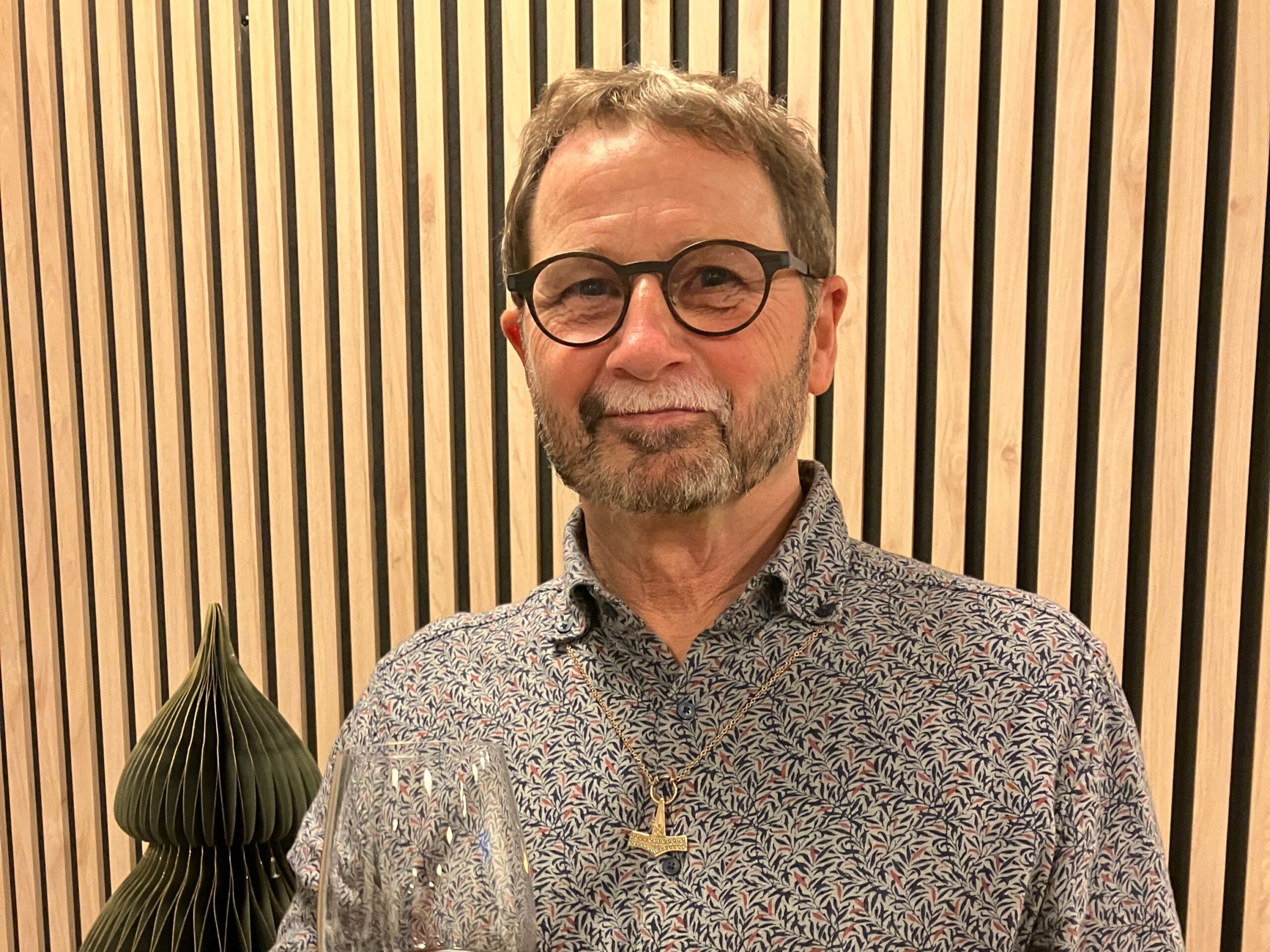 Elmer Sandvad går på pension.
