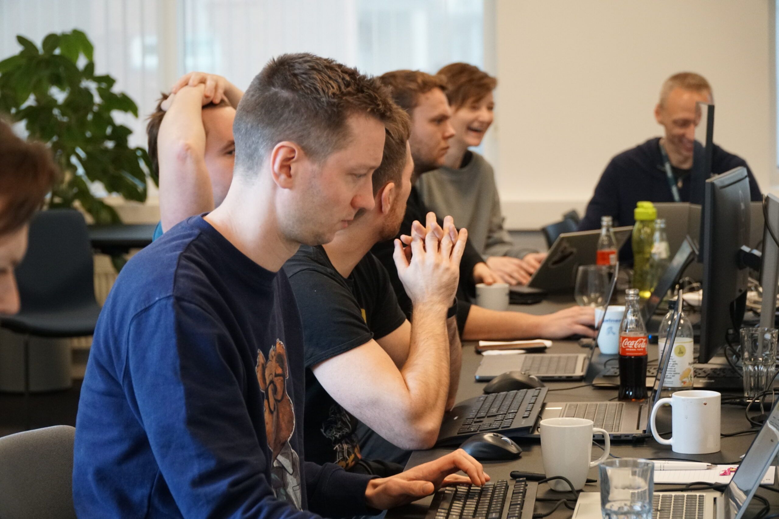 Kollegaer mødes i DevOps guildet.
